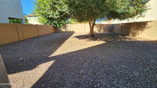 Building Photo - 4750 S Antonio