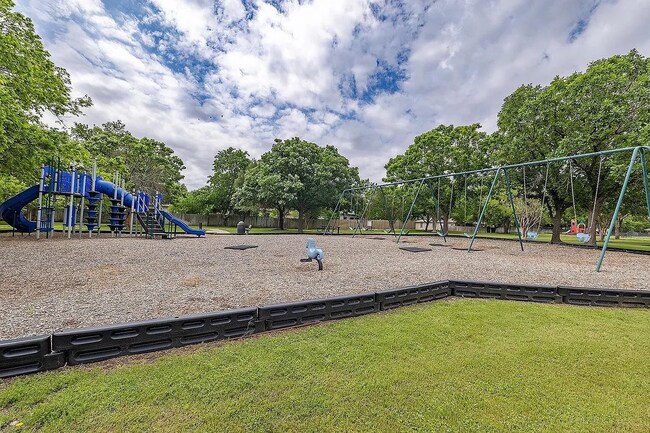 Building Photo - 1967 Mexia Dr