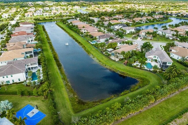 Building Photo - 16849 Pierre Cir