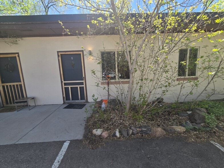 Building Photo - 403 23rd St