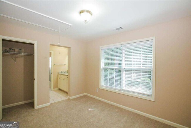 Building Photo - 6614 Mimosa Cir