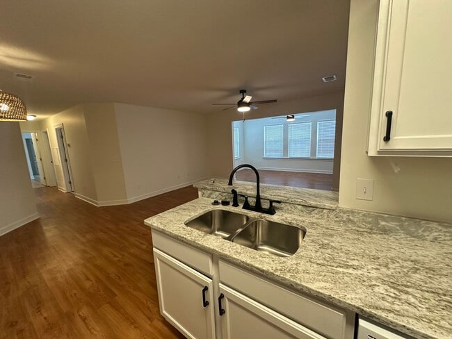 Building Photo - 4304 Lotus Ct