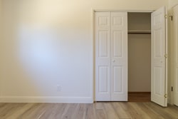 Building Photo - 636 Eastview Way