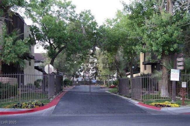 Primary Photo - 504 Delfern Ln