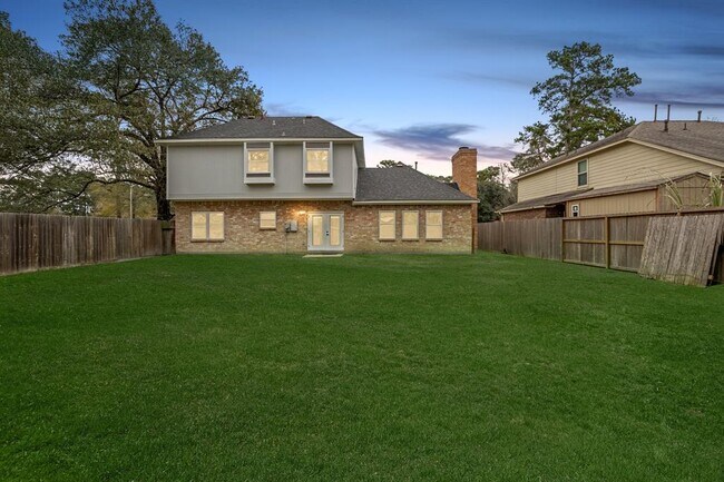Building Photo - 11923 Pondwood Dr