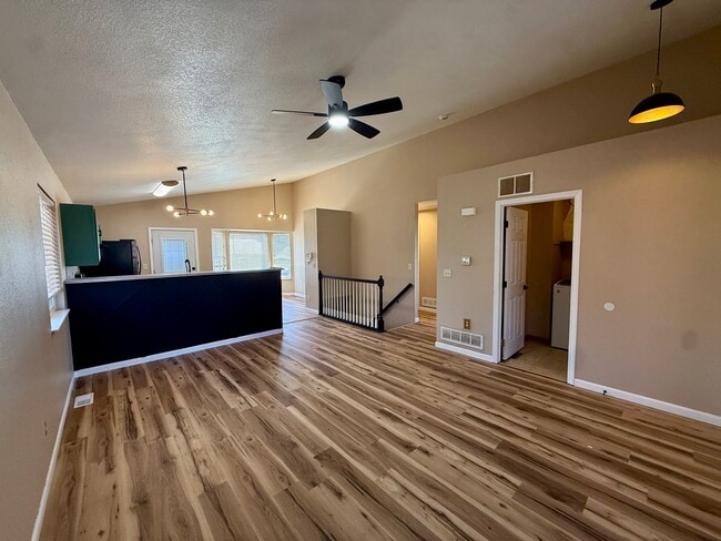 Building Photo - 7283 Coral Ridge Dr