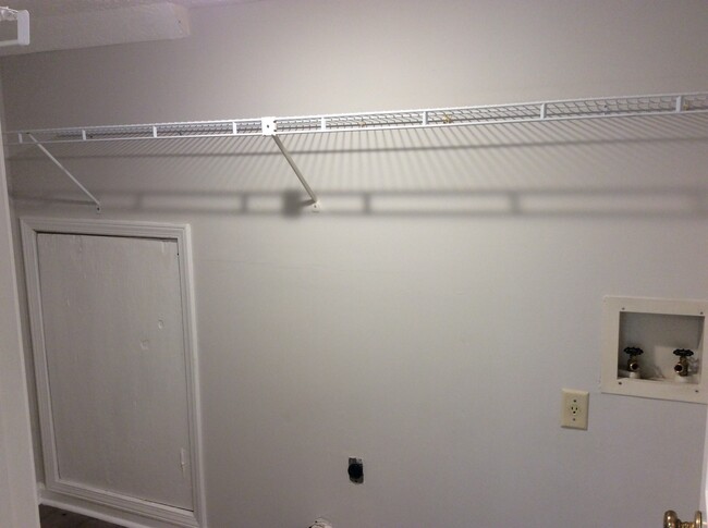 Building Photo - Updated Townhouse in Roswell/Alpharetta area