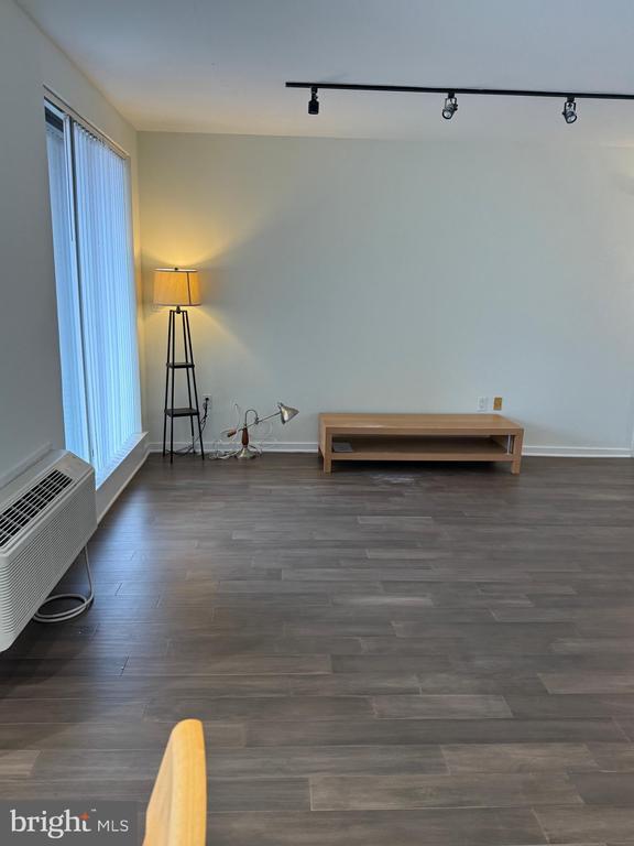 Building Photo - 200 Lombard St