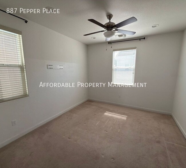 Building Photo - 887 Pepper Pl