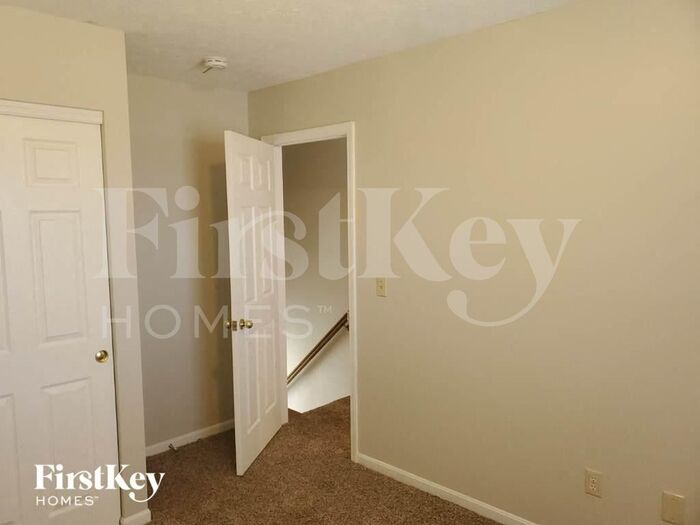 Building Photo - 4916 Rialto Ridge Dr
