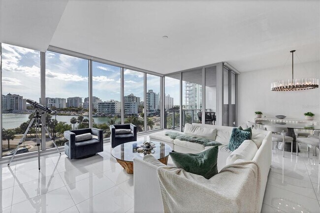 Building Photo - 1155 N Gulfstream Ave