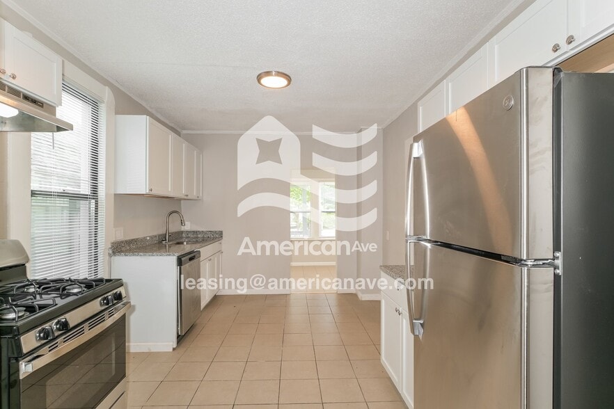 Building Photo - 6603 Crest Ave