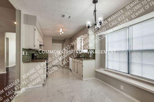 Building Photo - 2729 Dukeswood Dr