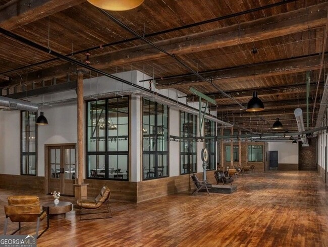 Building Photo - 200 Barrett St