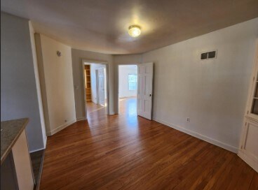 Building Photo - 354 Ferson Ave