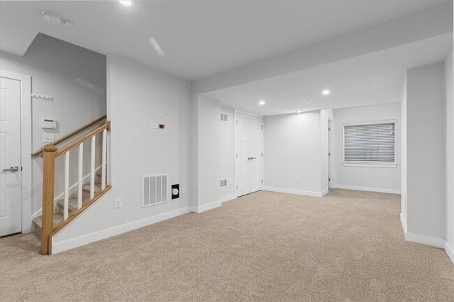 Building Photo - 118 Hamilton Dr