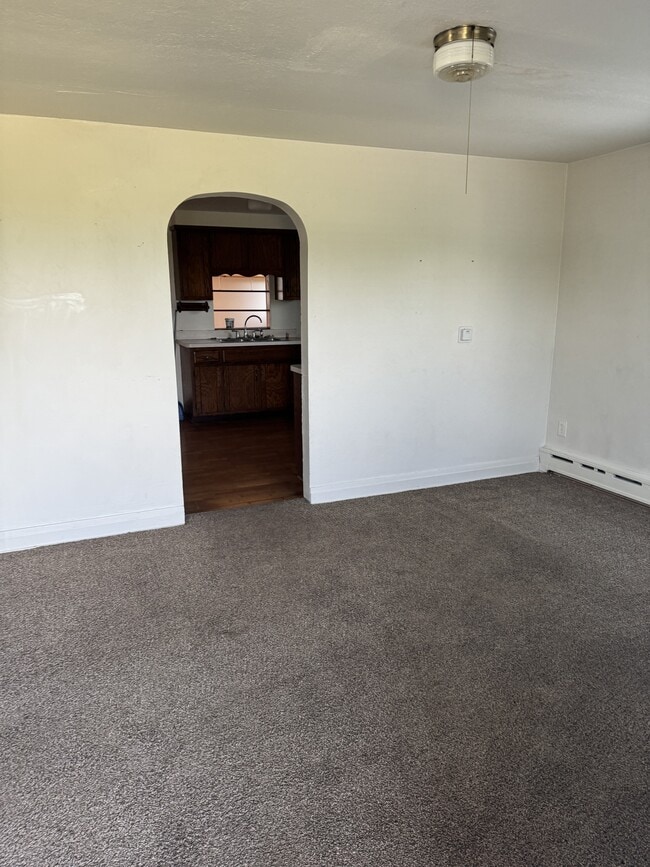 Building Photo - 1312 Burger Ave