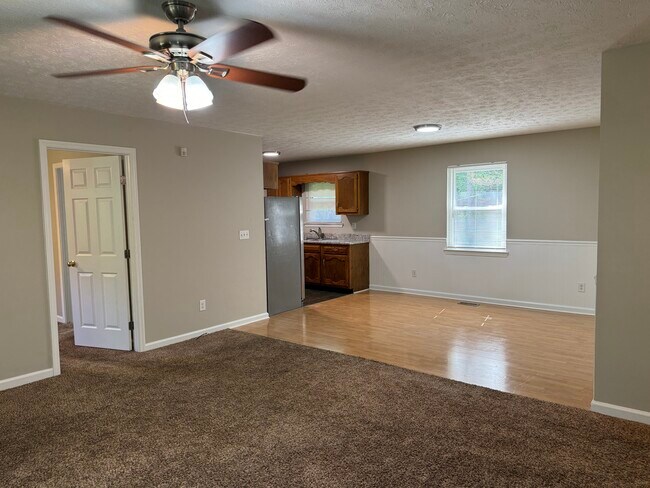 Dining room - 1965 Baggett Rd