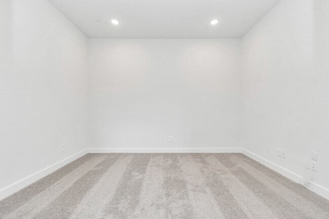 Building Photo - 21118 Chelton Bch Dr