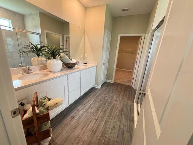 Building Photo - 4738 SW 83rd Lp