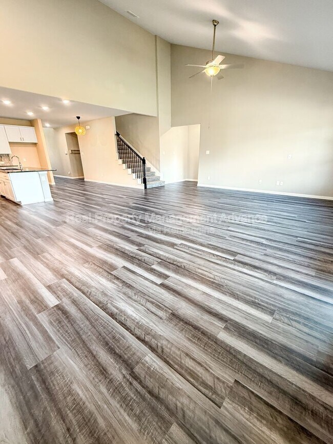 Building Photo - 452 Morning Dew Ln