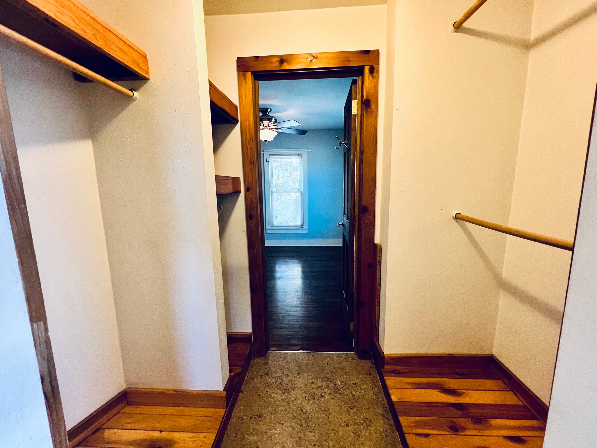 Walk-In Closet - 1323 W 2nd St