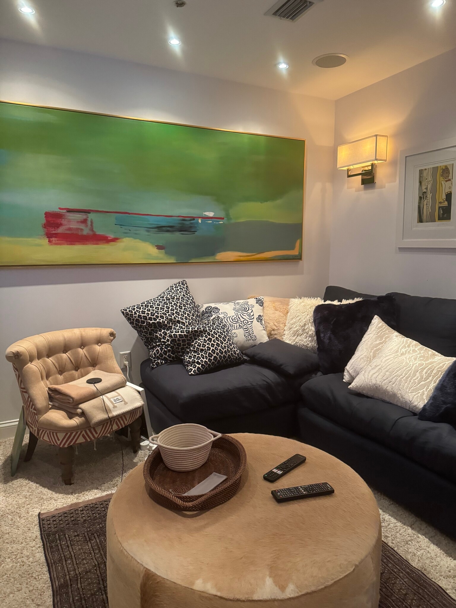 Building Photo - 1050 Brickell Ave