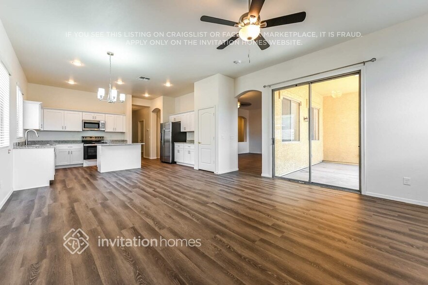 Building Photo - 16823 W Ocotillo St