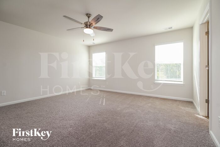 Building Photo - 210 Ashborne Ln