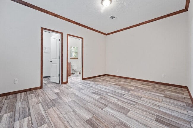 Building Photo - 20798 Stevens