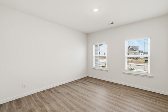 Building Photo - 8440 Mulberry Wy