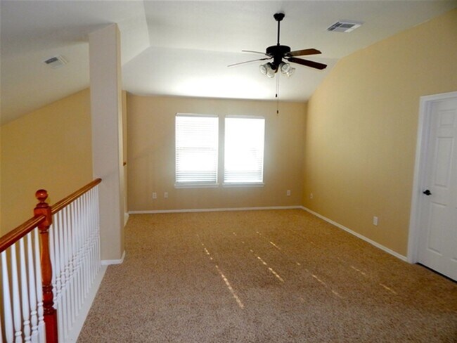 Building Photo - 814 Levi Bend