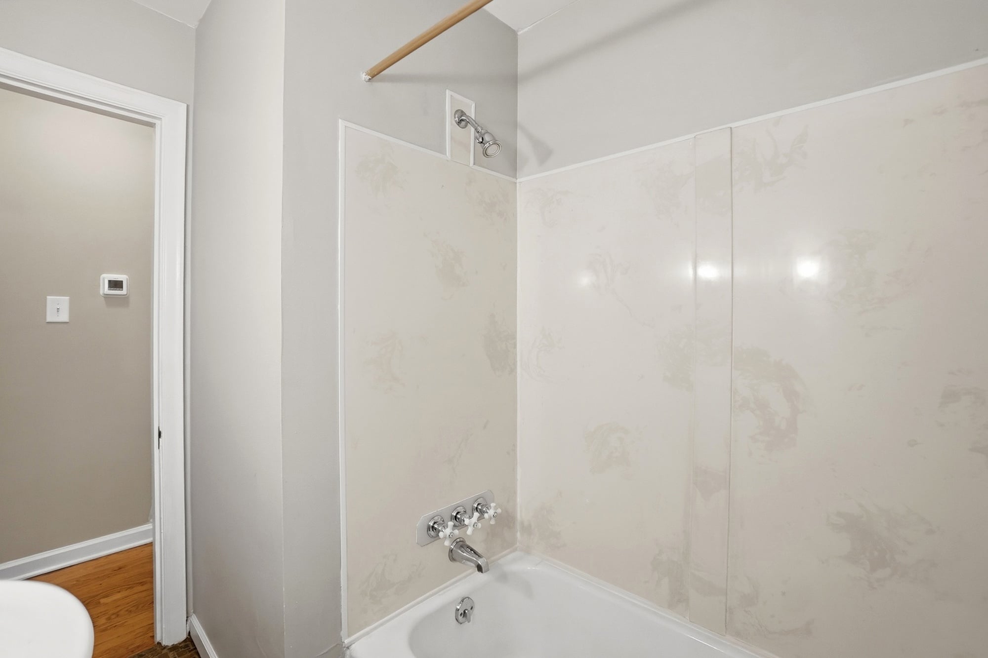 Building Photo - 2695 Bellwood Ave