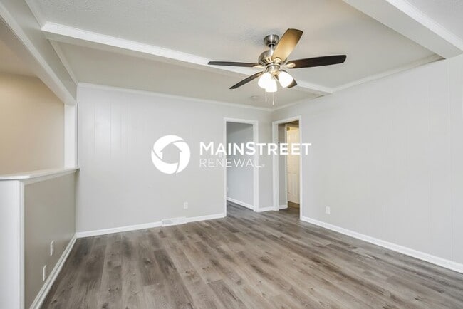 Building Photo - 3 Bedroom Pet-Friendly Home in GREENSBORO, NC with Main Street Renewal