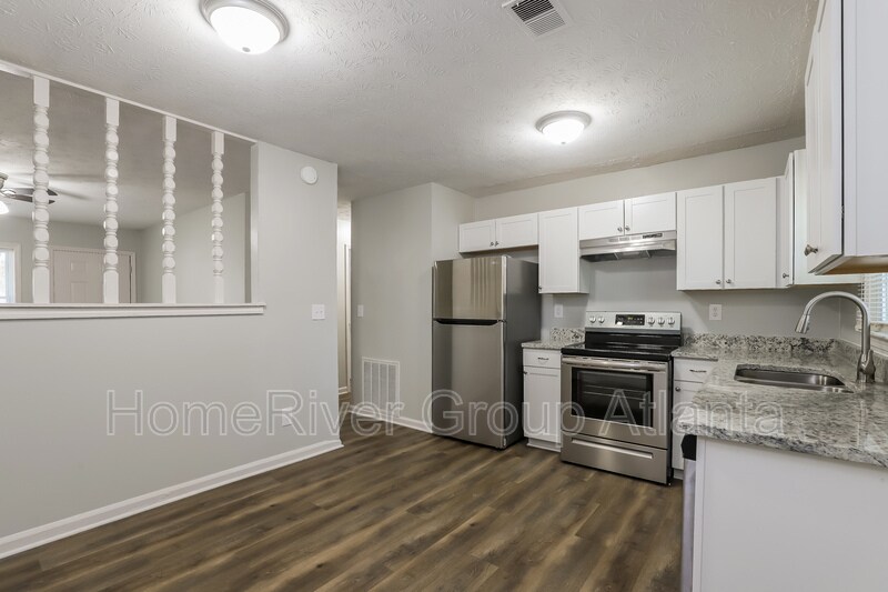 Building Photo - 4636 Vintage Ln