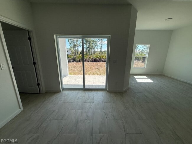 Building Photo - 3005 31st St W