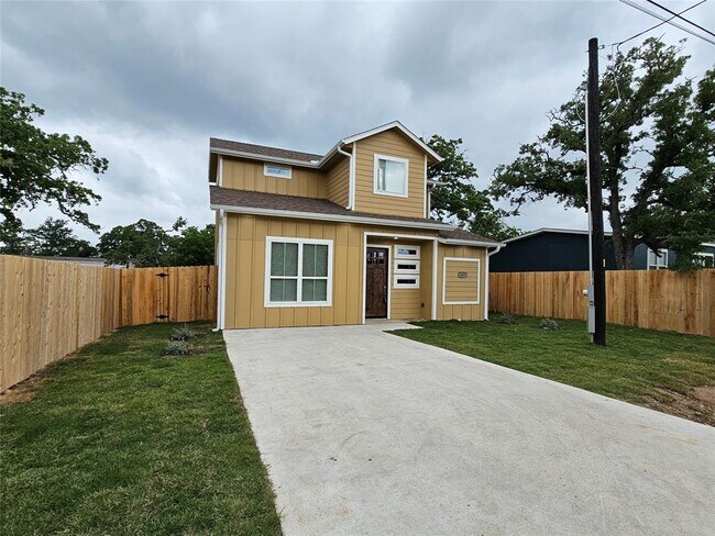 Building Photo - 169 Chickasaw