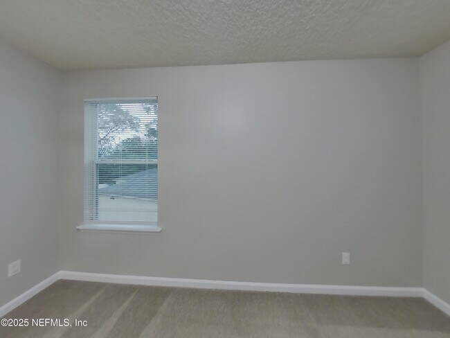 Building Photo - 11982 Alexandra Dr