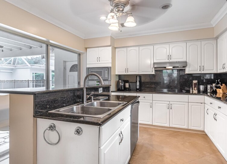 Building Photo - 14644 SW 83rd Ct