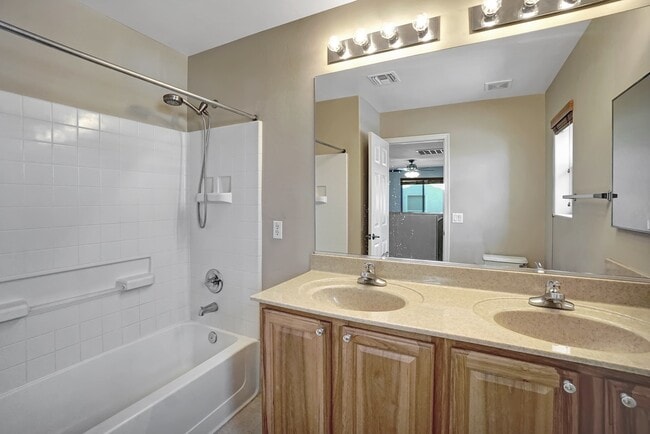 Building Photo - 7630 E Ocotillo Overlook Dr