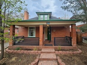 Building Photo - 719 W 1st Ave