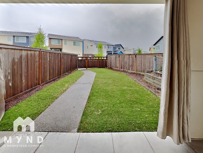 Building Photo - 9888 7th Ave SW