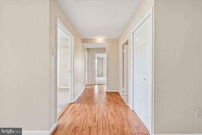 Building Photo - 6631 Wakefield Dr