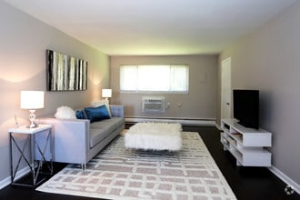 Interior Photo - Laurel Manor Apartments