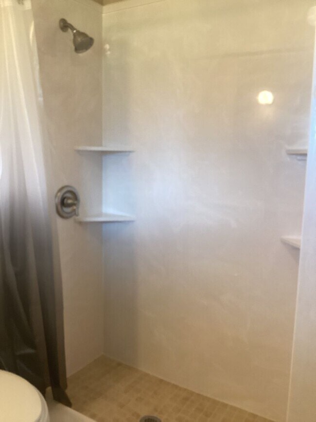 Building Photo - Country living close to town in Portales!