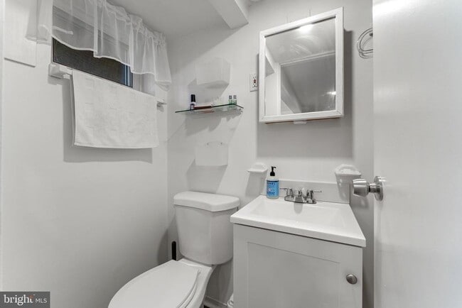 Building Photo - 5302 Baltimore Ave