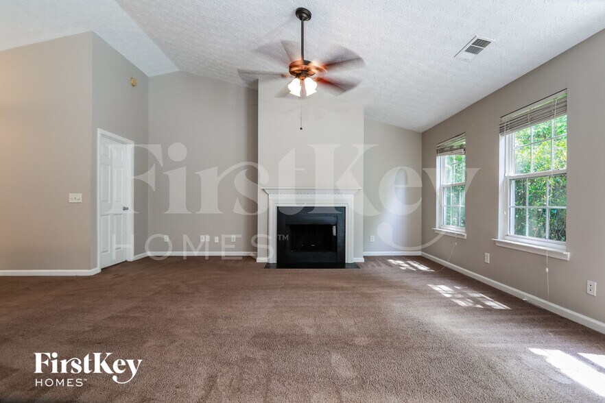 Building Photo - 1193 Liriope Ln SE
