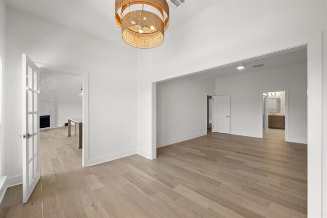 Building Photo - 1520 Ben Crenshaw Way