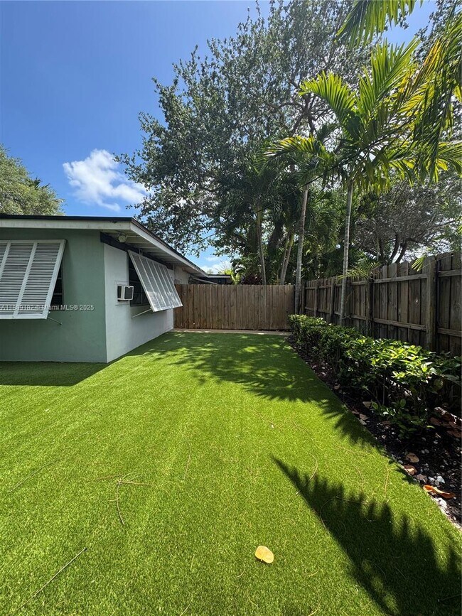 Building Photo - 11780 SW 81st Rd