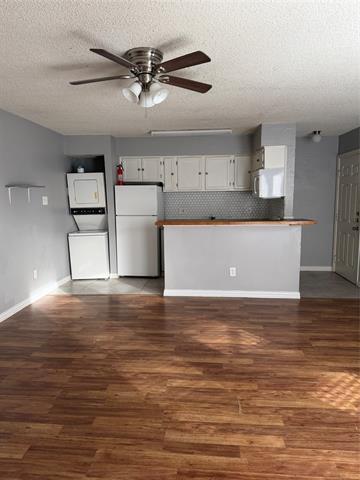 Building Photo - 9809 Walnut St